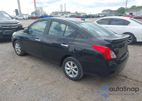 2013 Nissan Versa 1.6 Sl z USA, uszkodzony, nr VIN 3N1CN7AP5DL831864